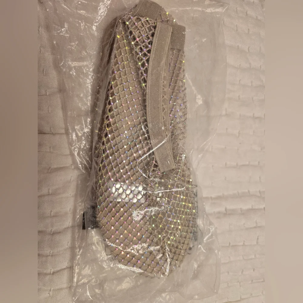 Elegant Gold Women's Flats - Picture 2 of 4